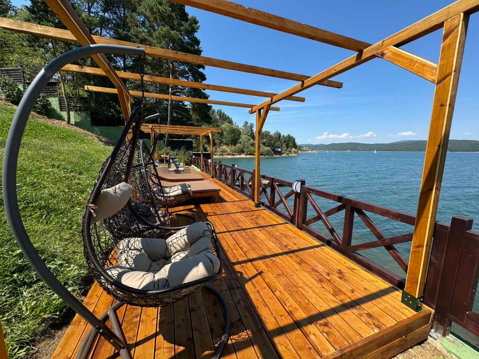 Villa Iskar Lake Residence By Bookvillabg Shtarkelovo Gnezdo Esterno foto