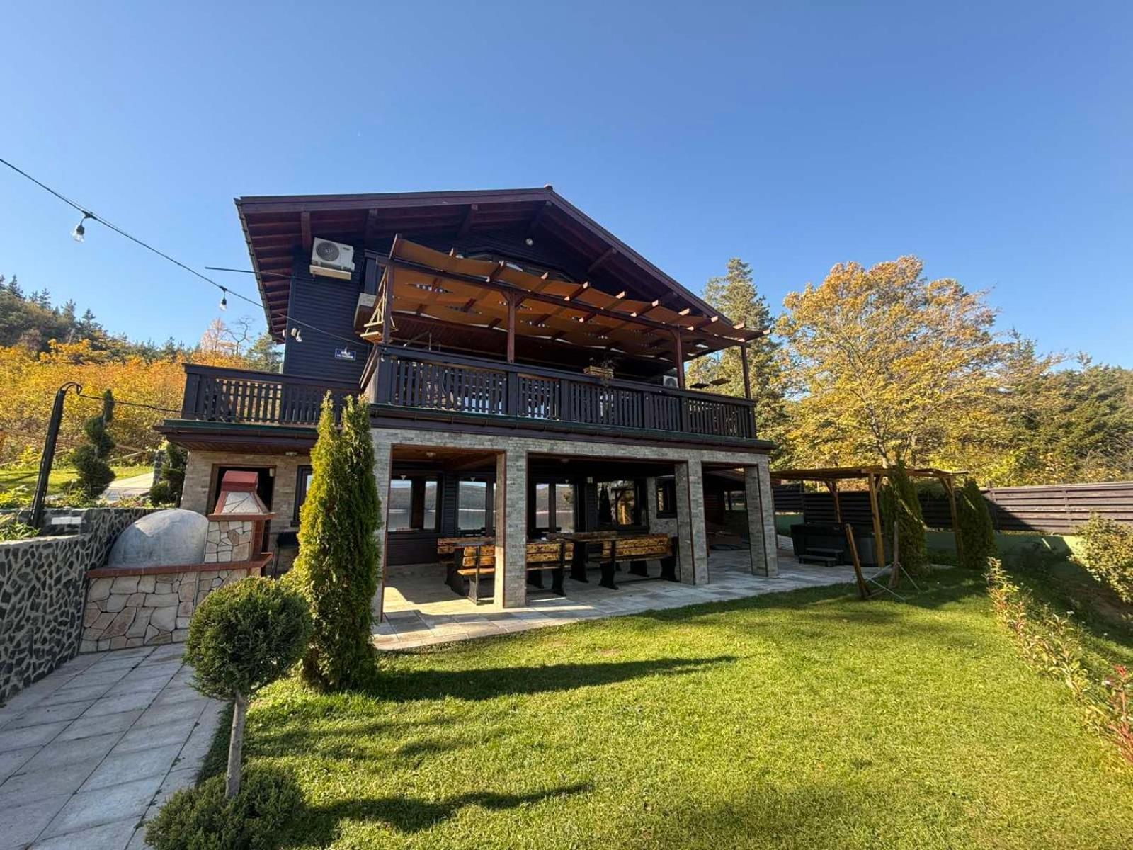 Villa Iskar Lake Residence By Bookvillabg Shtarkelovo Gnezdo Esterno foto