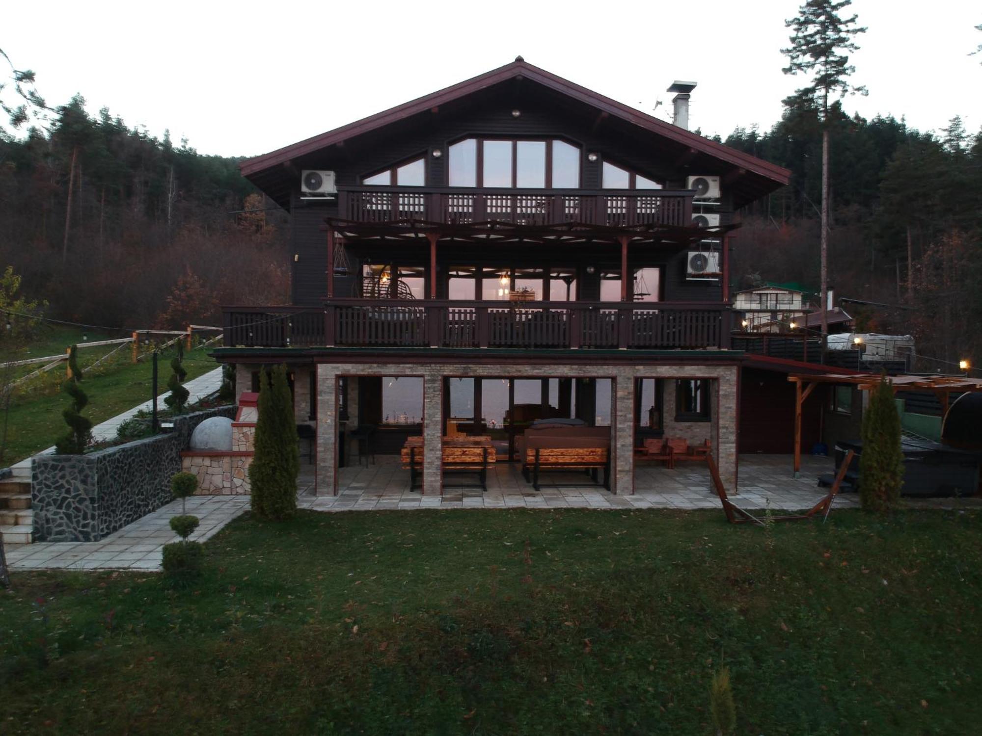 Villa Iskar Lake Residence By Bookvillabg Shtarkelovo Gnezdo Esterno foto